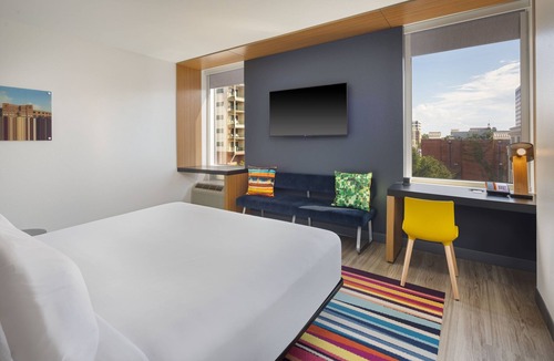 Capitol Hill Hotel | Aloft by Marriott Tallahassee Downtown