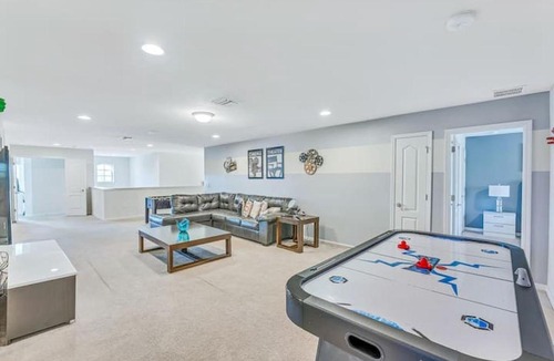 Four Corners Apartment | Amazing 8BR Mansion with Pool