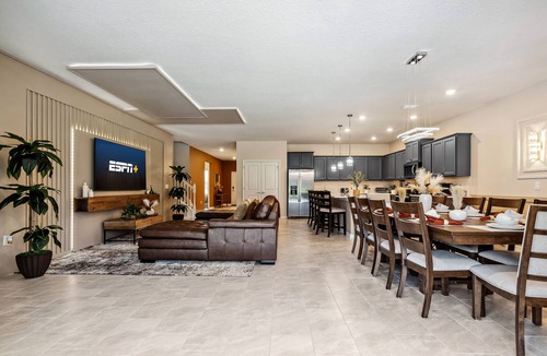 Four Corners House | Amazing, Brand New 10BD/8BR for Up to 28 Guests