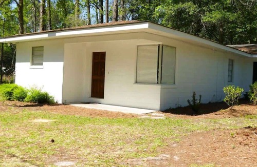 Statesboro House | Amazing Cottage -Located on Blue Mile-Close to GSU
