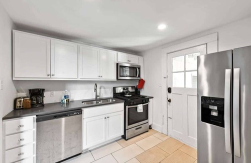 Saint Roch House | Amazing Courtyard! Perfect 5br near Frenchmen