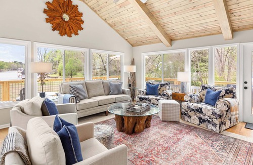 Milledgeville House | Amazing home with pickle ball court!