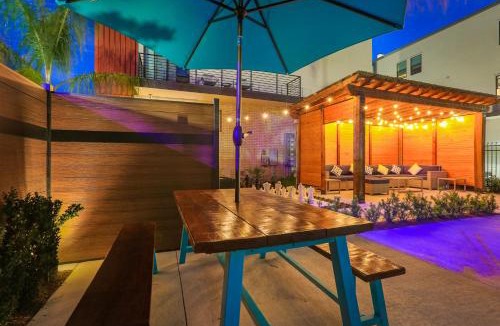 Mid-City House | Amazing New Construction Villa with Balconies