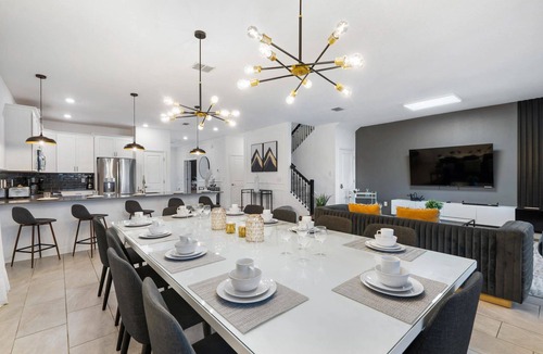 Celebration House | AMAZING THEMED BEDROOMS/Games Room/Movie Room/Free WIFI/Private Pool/Spa