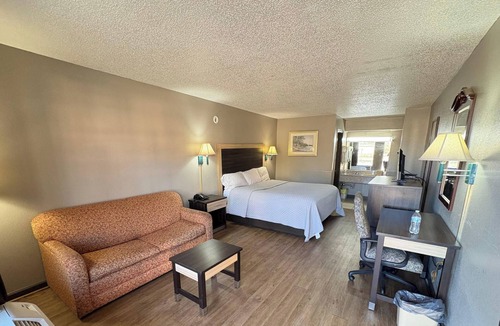 Ludington Hotel | American Inn by Hotel O Selma US 80