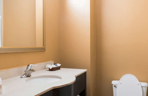 Experiment Hotel | Americas Best Value Inn & Suites Griffin
