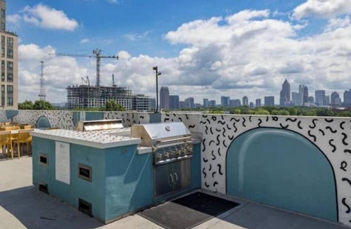 Westside Apartment | Apartment In West Midtown 10 Minutes from Stadium!