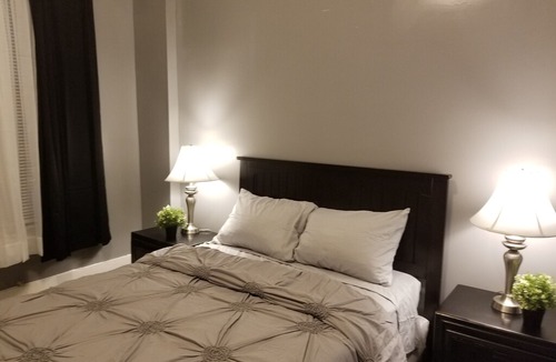 Atlanta University Center Apartment | Apt-102 Large Atlanta University Center 4 Bedroom Apartment