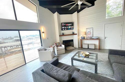 Josephine House | Arnica Bay Bliss