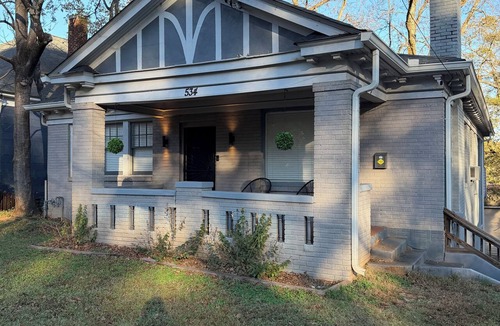 West End House | ATL Movie House, Theater Room, Sleeps9, Near Downtown