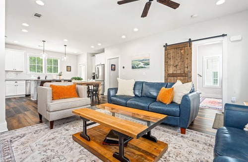 Auburn House | Auburn Stadium-Arena 1.4 Mi/Golf & Tennis Easy Drive/Convenient Location