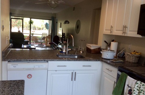 Ventura Condo | Aug-Oct 2026-Sunny, Quiet .Main floor ,Gated, WiFi-GOLF-pools, 30 to universal