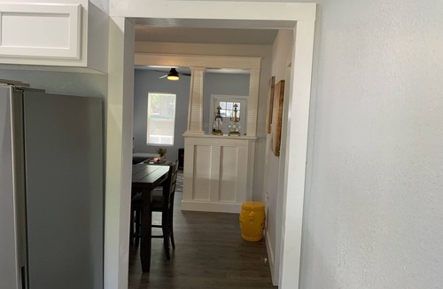 Bastrop Cottage | Aunt Elaine's Downtown Cottage