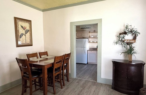 Palatka Cottage | Azalea Cottage – Walk to Riverfront & Downtown, Boat-Friendly Driveway
