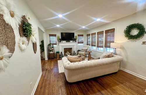 Northport House | Baby Bama 7 minute drive to Bryant Denny Stadium