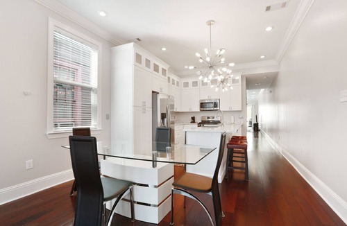 Faubourg Livaudais House | Balcony views of the city