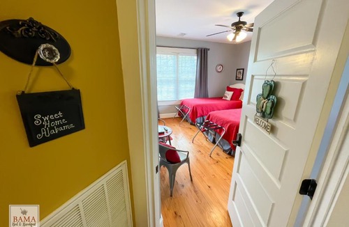 Tuscaloosa Hotel | Bama Bed and Breakfast - Sweet Home Alabama Suite