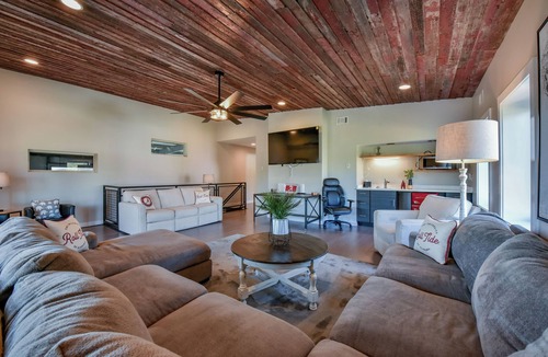 Tuscaloosa House | Bama Bound - Book for Football, Graduation & More!