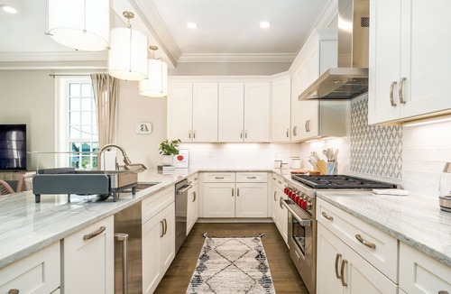 Tuscaloosa Condo | BAMA GAME HOUSE - ON THE STRIP ! LUXURY 3 BEDROOM CONDO - NEW LISTING.