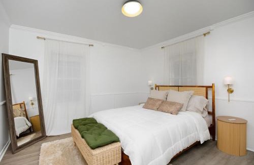 East Side Apartment | Bamboo Forest Mediterranean Escape near Emory University