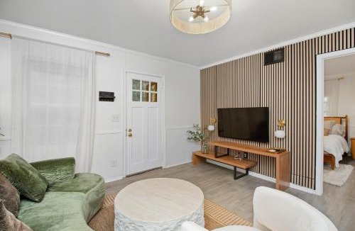 East Side Apartment | Bamboo Forest Mediterranean Escape near Emory University