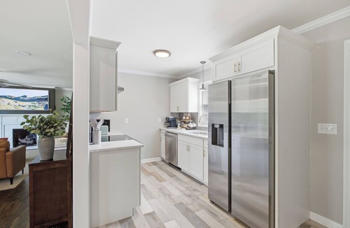 Glen Iris House | Bamboo on 5th, 3bd 2.5 ba, Near UAB, Sleeps 8 H-Tub