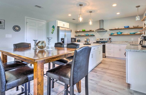 Waveland House | 'Bare Foot Escape' ~ Walk to Beach!