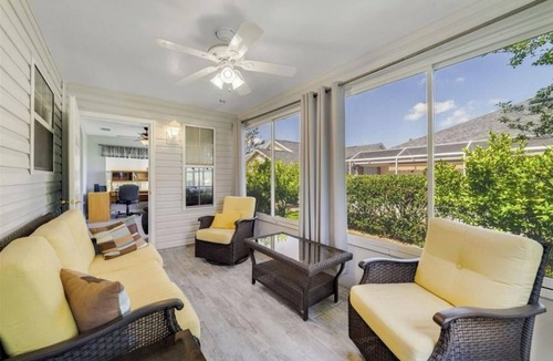 Chatham House | Bargain prices. Two king and one queen bed. Pet friendly. Golf cart included.