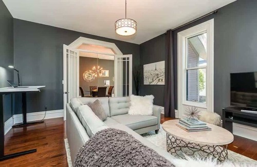 Grand Rapids Apartment | Barlow Suite - Downtown Historic Luxury Gem with Private Parking