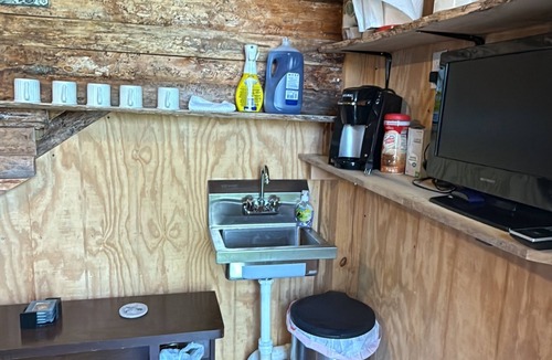 Mesena House | Barn Apartment located in beautiful Warrenton GA. 52ac, Lakes, Walks and more!