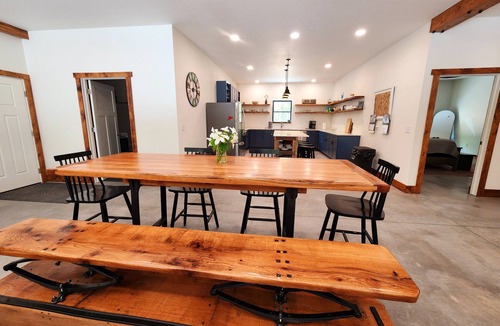 Shingleton House | Barndominium on H-58 near Pictured Rocks Attractions