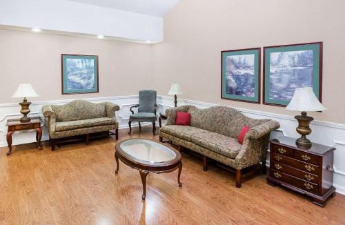 Grenada Hotel | Baymont by Wyndham Grenada