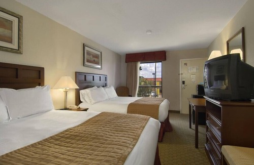 Mobile Hotel | Baymont by Wyndham Mobile/I-65