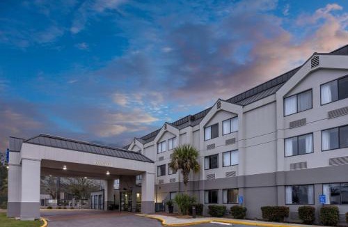 Saraland Hotel | Baymont by Wyndham Saraland