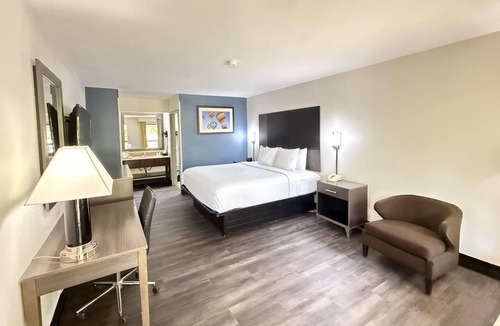 Tallahassee Hotel | Baymont by Wyndham Tallahassee