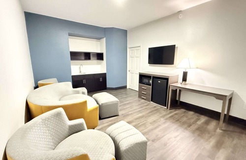 Tallahassee Hotel | Baymont by Wyndham Tallahassee
