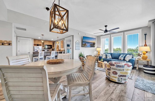 Baytowne Wharf Condo | BaytowneBreeze - Sandestin 2BD Lake View + Wharf