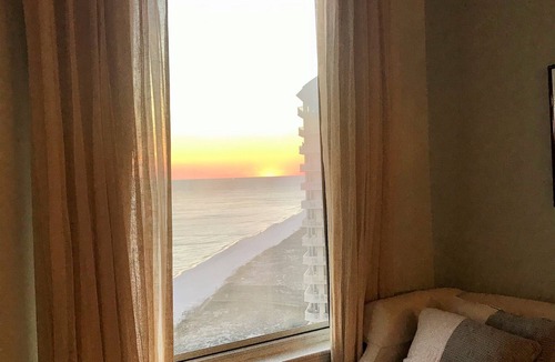 Navarre Beach Condo | Beach Colony East, Spectacular 15th Floor Beachfront Views, Directly on beach