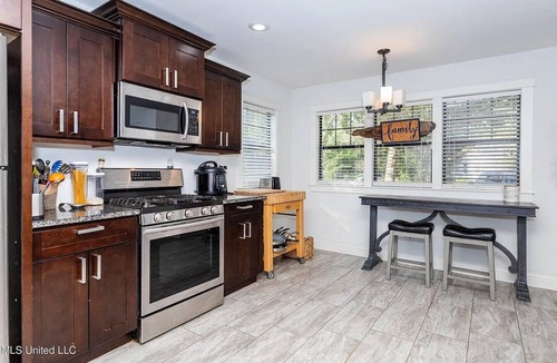 Ocean Springs Cottage | Beach Cottage Lafayette Circle