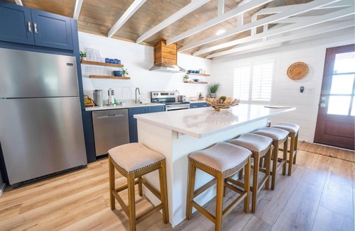 Bel Air House | Beach cottage w/free daily attraction tickets