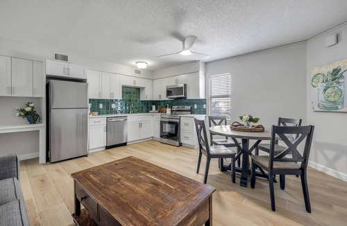 New Smyrna Beach Condo | Beach Getaway - 1BR Condo Unit 10 w/Kitchen & Ocean Access