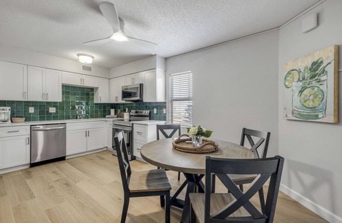 New Smyrna Beach Condo | Beach Getaway - 1BR Condo Unit 10 w/Kitchen & Ocean Access