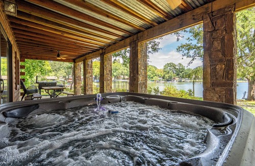 Piney Cabin | Beach Haven Hideaway- Luxury Log Cabin on Lake- Sleeps 12 with boat dock & ramp