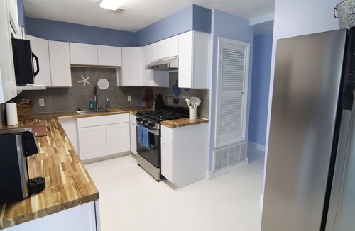 Pensacola House | Beach Home in Quiet Cul-De-Sac, Sleeps 8, Near NAS, Downtown, & Beaches.