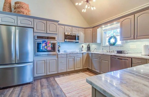Shoreline Park House | Beach House in the Bay!