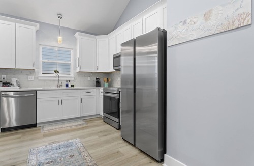 Gulfport House | Beach Oasis 5-bedroom Single-Level Family Home within walking distance to Beach