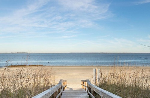 Tybee Island Apartment | Beach Racquet A210