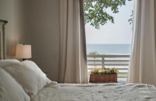Gulfport House | Beach Retreat 11 Beds Sleeps 18 Gulfport