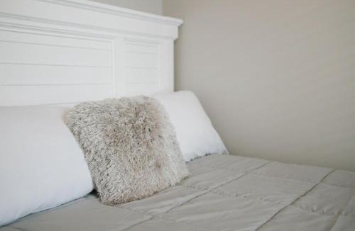 Gulfport House | Beach Retreat 11 Beds Sleeps 18 Gulfport