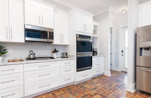 Gulfport House | Beachfront Bungalow - Brand NEW HOUSE - walking distance to Downtown!